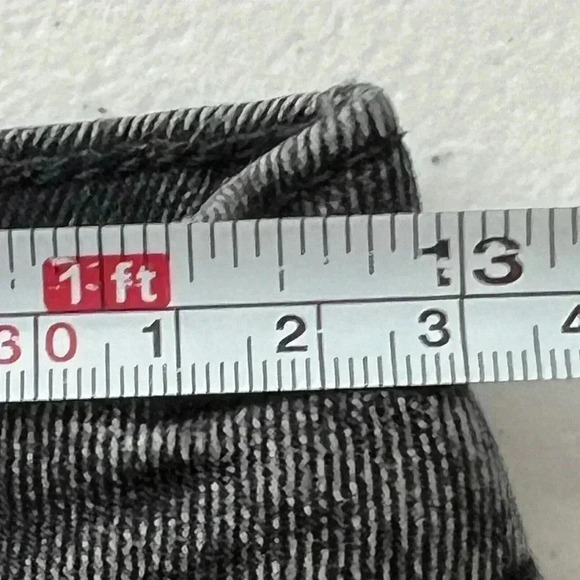 Abercrombie & Fitch Ultra High Rise‎ Mom Jean Knee Rip Denim Black Size 26 - Picture 9 of 11